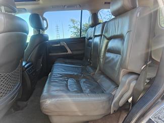 2010 Toyota Land Cruiser - Thumbnail