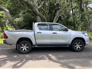 2018 Toyota Hilux - Thumbnail