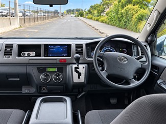 2011 Toyota Hiace - Thumbnail