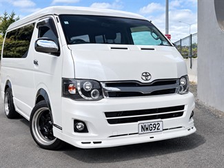 2011 Toyota Hiace - Thumbnail