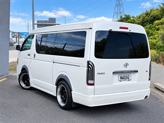 2011 Toyota Hiace - Thumbnail
