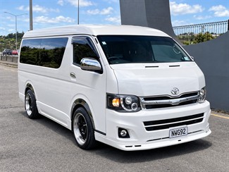 2011 Toyota Hiace - Thumbnail