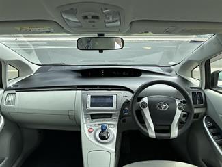 2013 Toyota Prius - Thumbnail