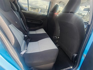 2014 Toyota Aqua - Thumbnail
