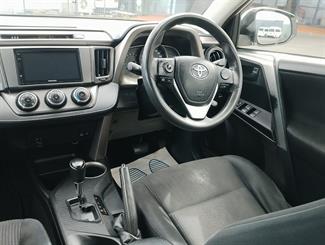 2014 Toyota RAV4 - Thumbnail