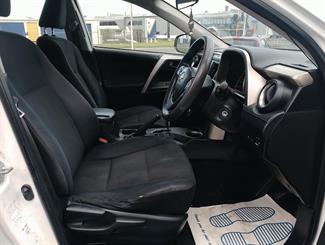 2014 Toyota RAV4 - Thumbnail