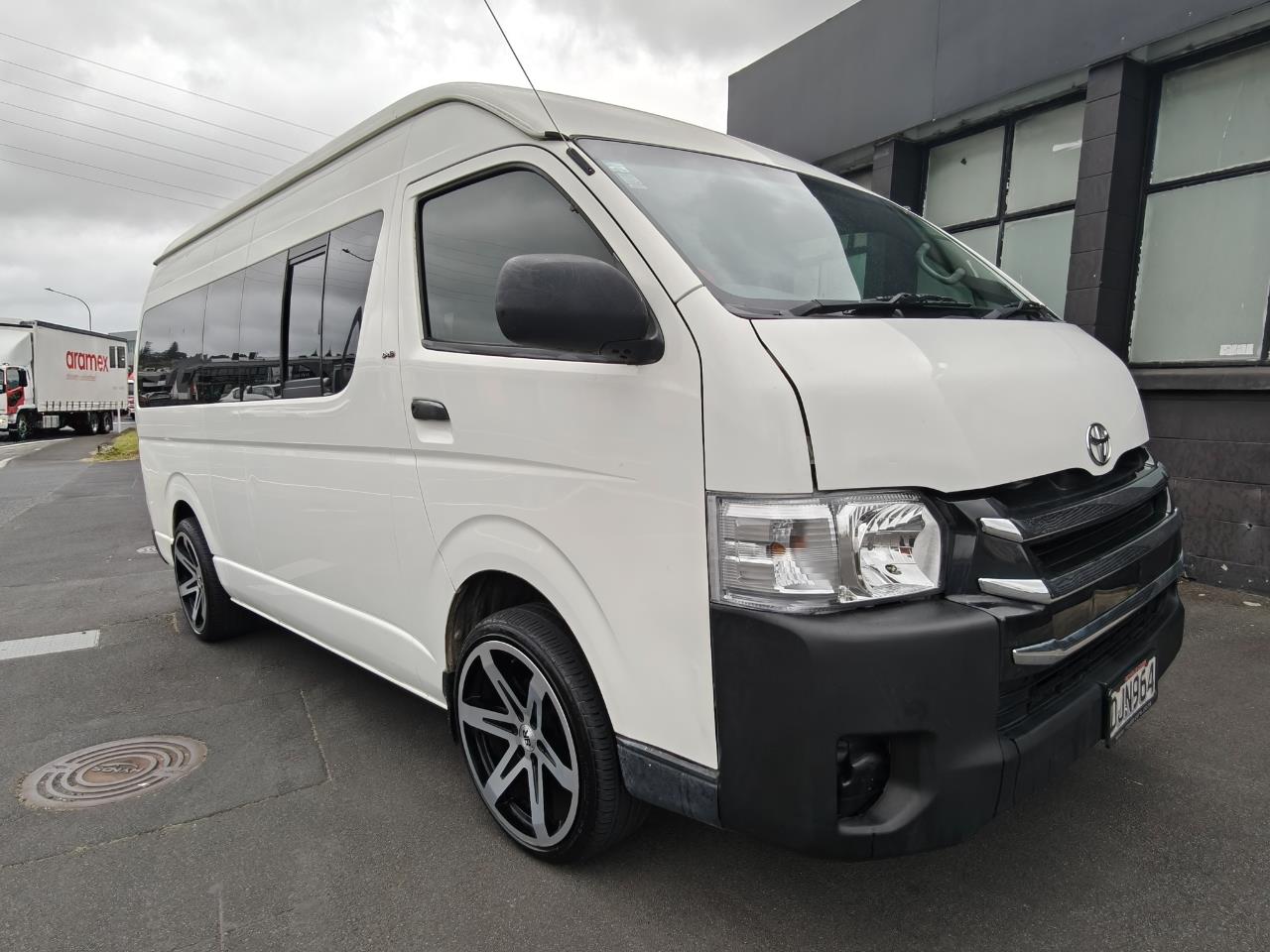 2006 Toyota Hiace