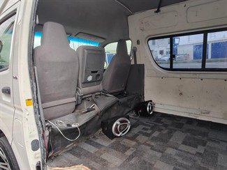 2006 Toyota Hiace - Thumbnail