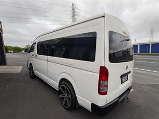 2006 Toyota Hiace - Thumbnail