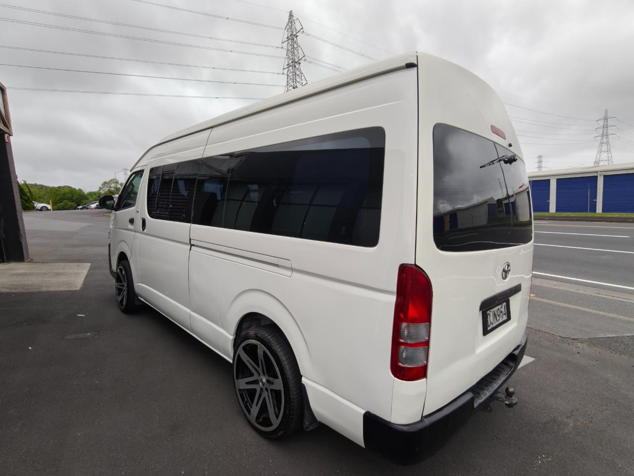 2006 Toyota Hiace