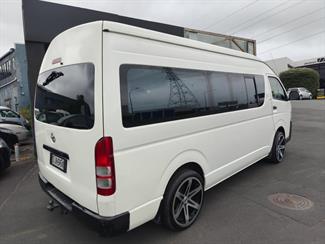 2006 Toyota Hiace - Thumbnail