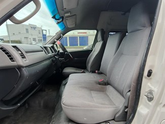 2006 Toyota Hiace - Thumbnail