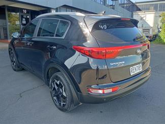 2016 Kia Sportage - Thumbnail