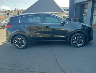 2016 Kia Sportage - Thumbnail