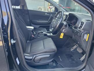 2016 Kia Sportage - Thumbnail