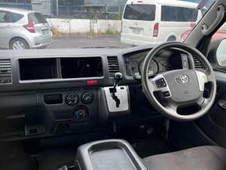 2017 Toyota Hiace - Thumbnail