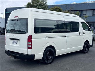 2017 Toyota Hiace - Thumbnail