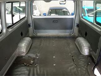 2010 Toyota Hiace - Thumbnail