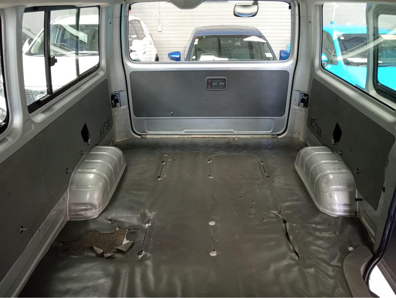 2010 Toyota Hiace