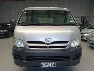 2010 Toyota Hiace - Thumbnail