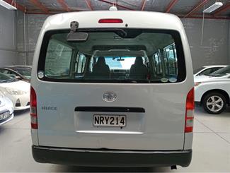 2010 Toyota Hiace - Thumbnail
