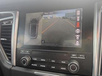 2018 Porsche Macan - Thumbnail