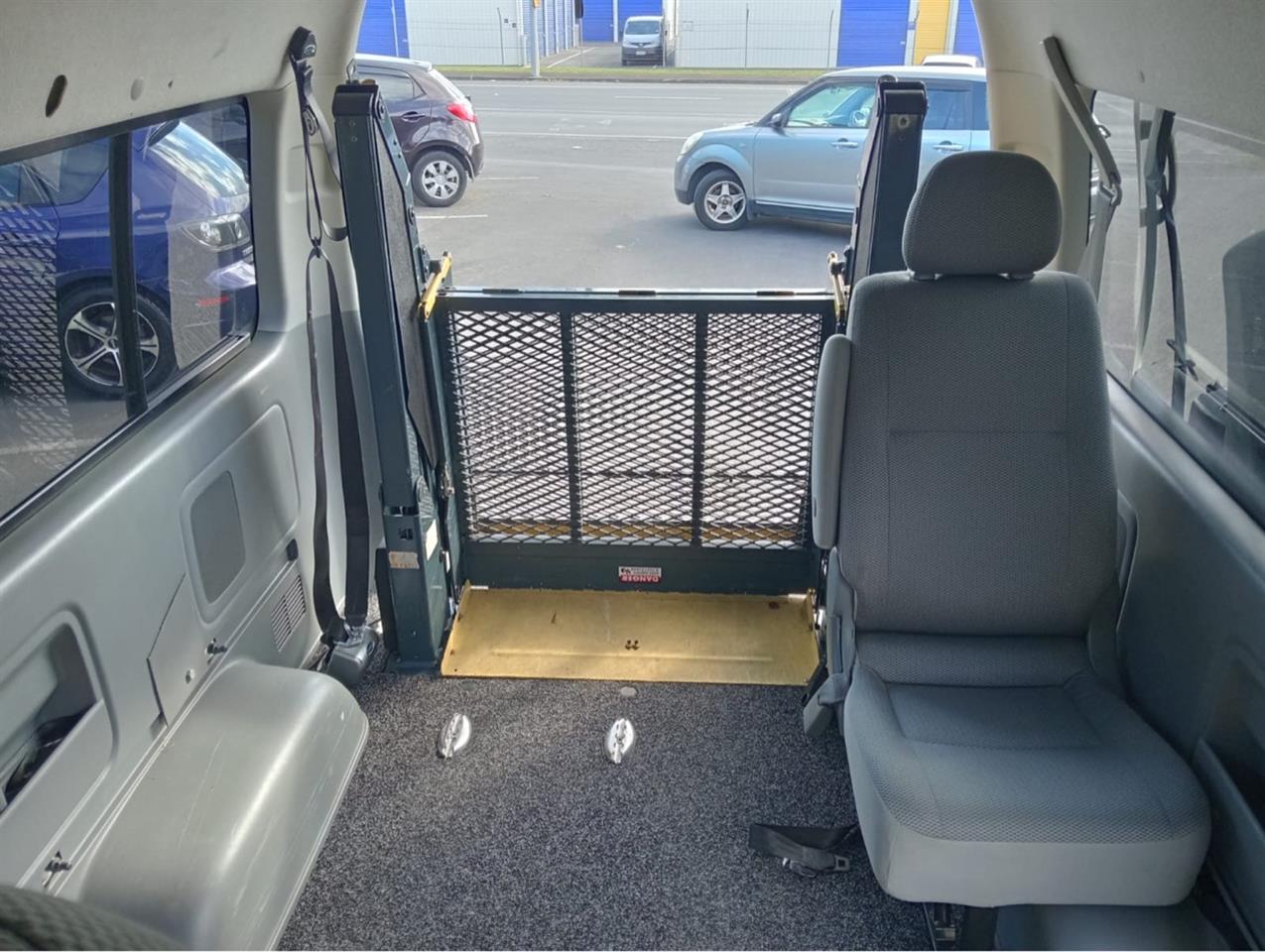 2009 Toyota Hiace