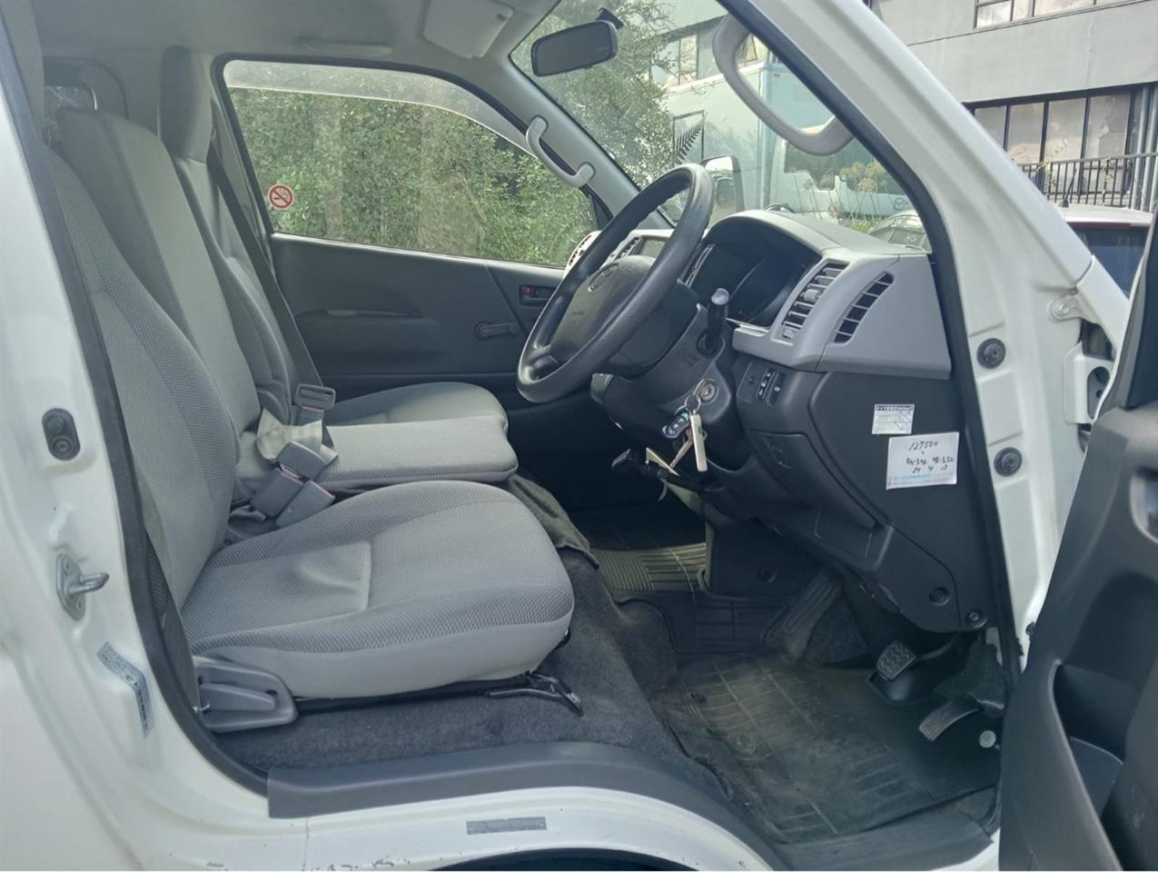 2009 Toyota Hiace