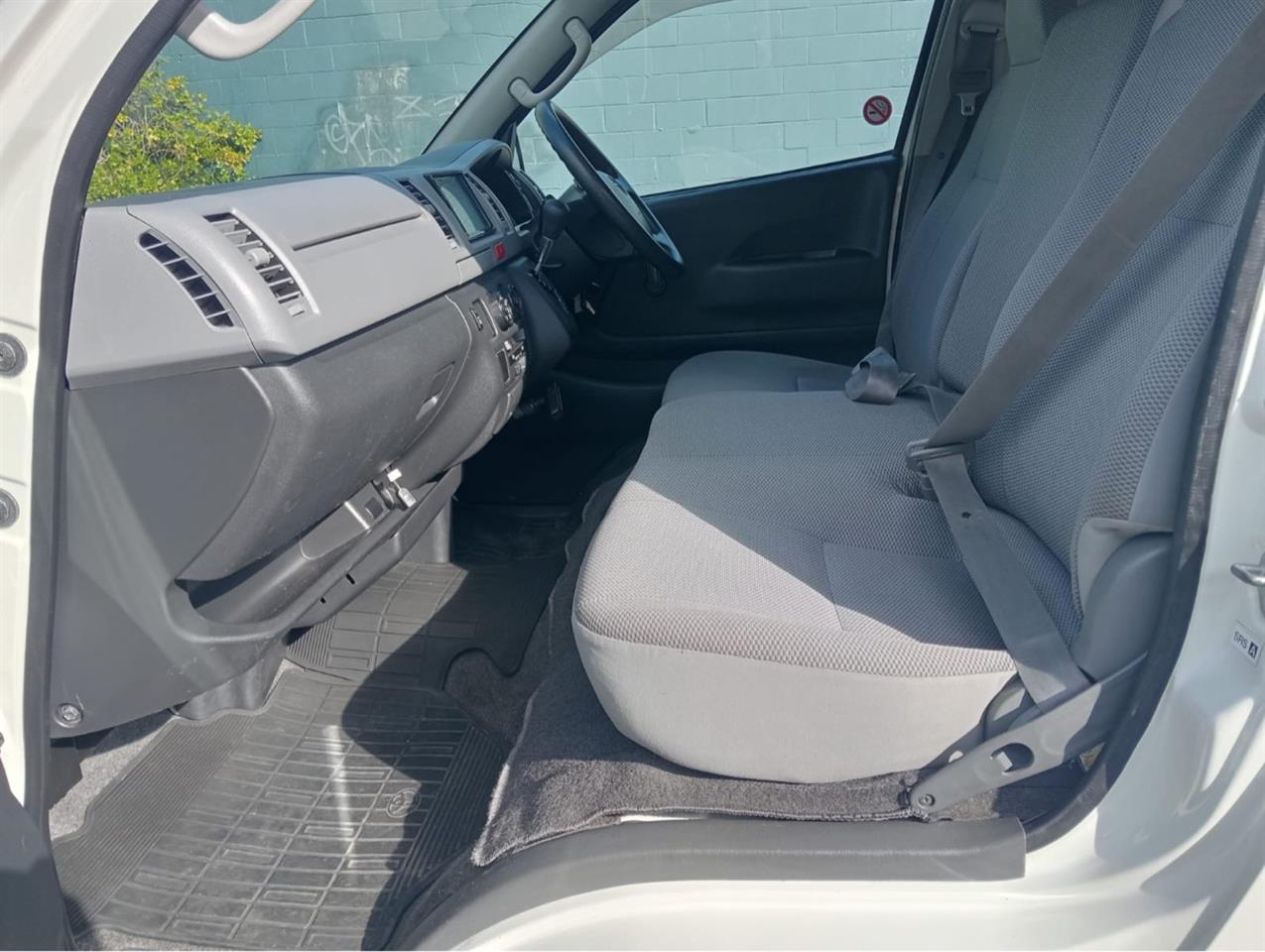 2009 Toyota Hiace