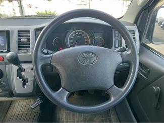2009 Toyota Hiace - Thumbnail