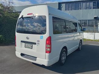 2009 Toyota Hiace - Thumbnail
