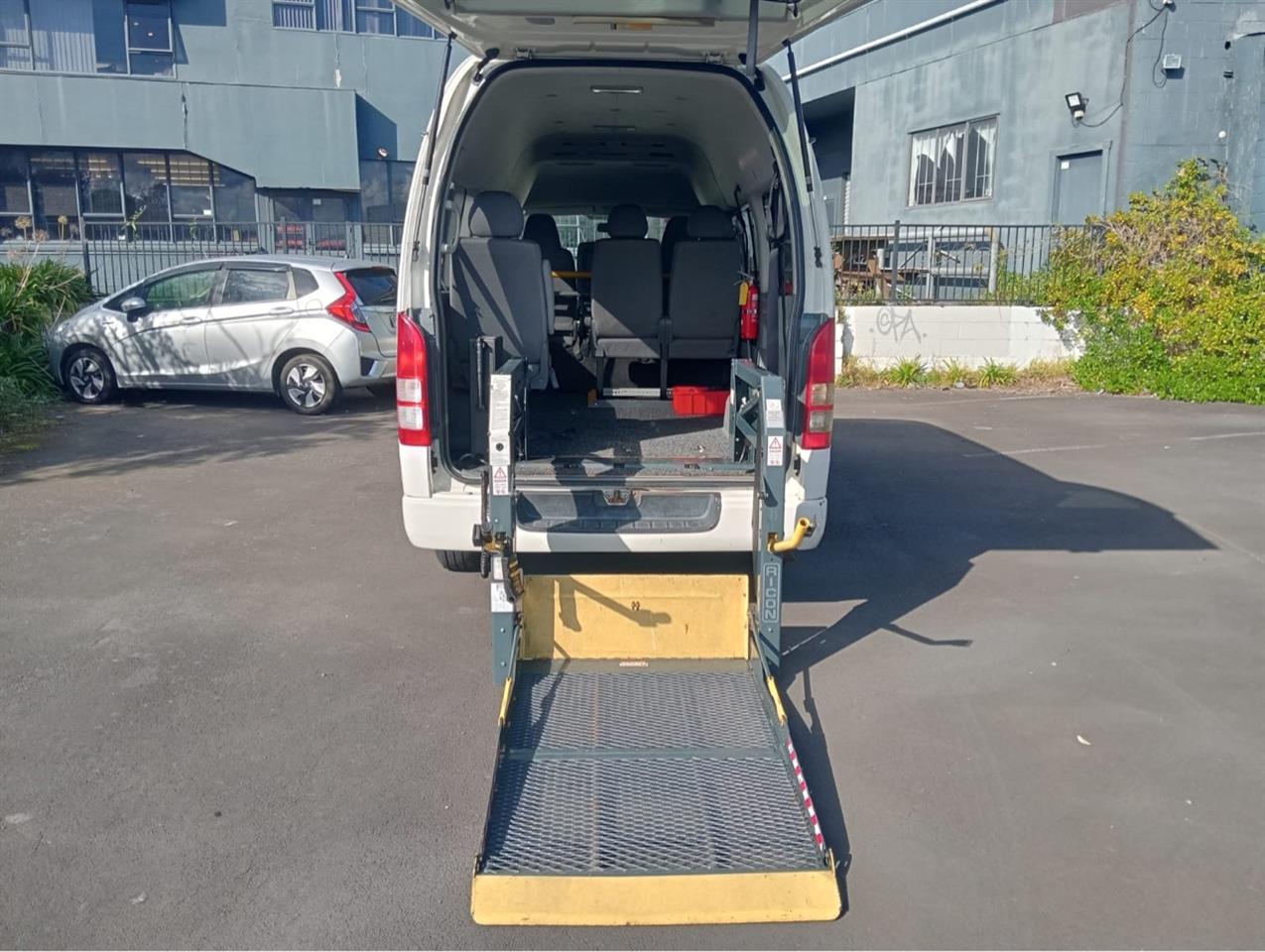 2009 Toyota Hiace
