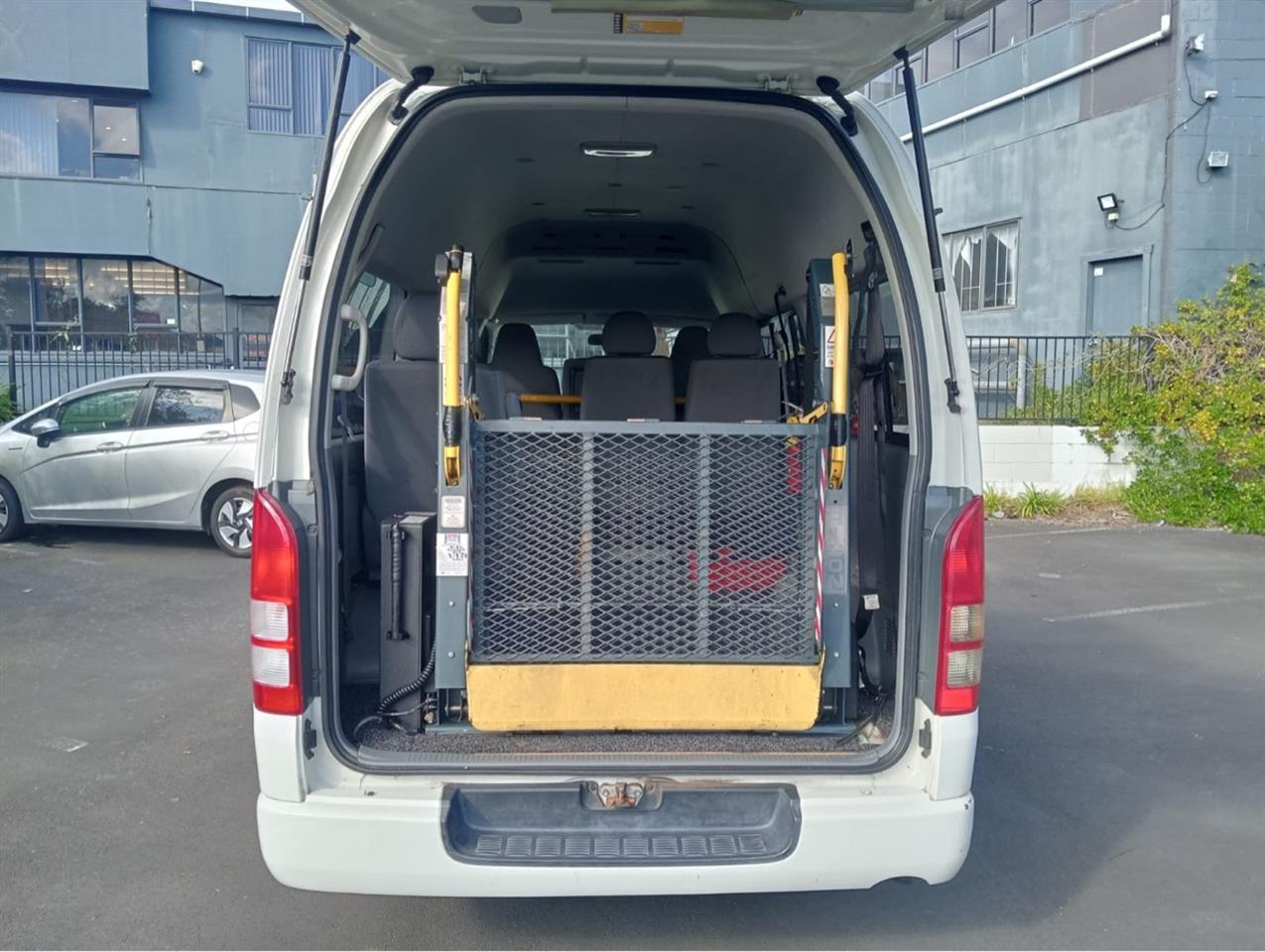 2009 Toyota Hiace