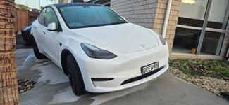 2023 Tesla Model Y - Thumbnail