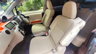 2013 Toyota Spade - Thumbnail