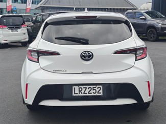 2018 Toyota Corolla - Thumbnail