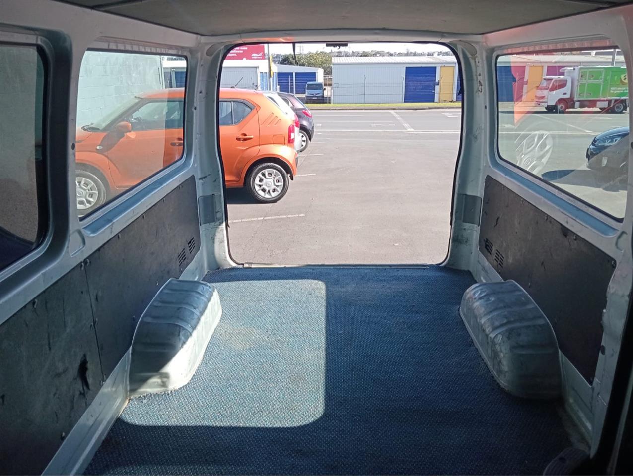 2009 Toyota Hiace