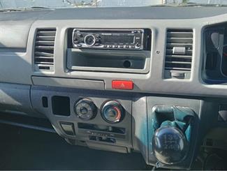 2009 Toyota Hiace - Thumbnail