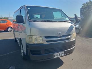 2009 Toyota Hiace - Thumbnail