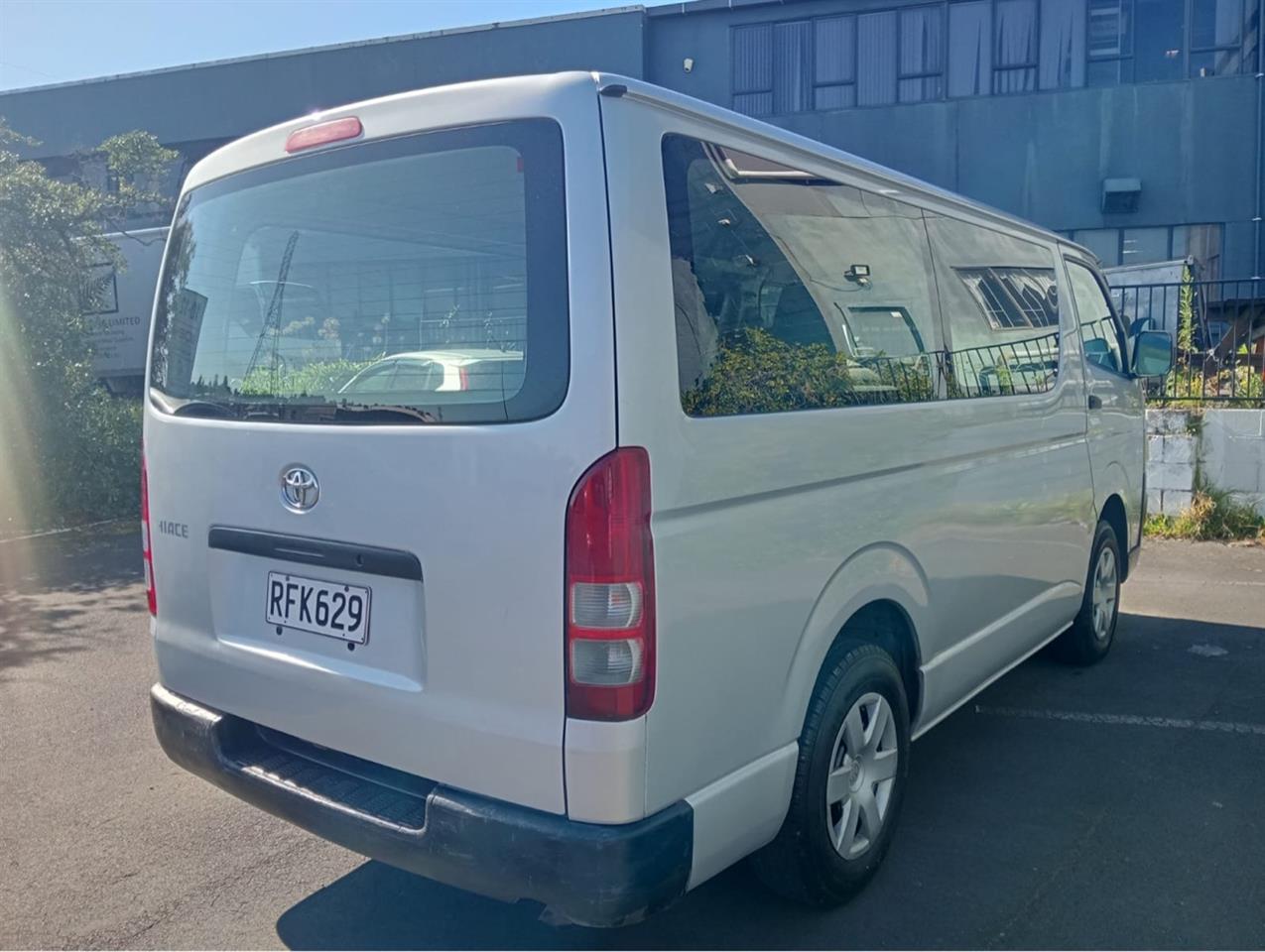 2009 Toyota Hiace