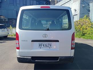 2009 Toyota Hiace - Thumbnail