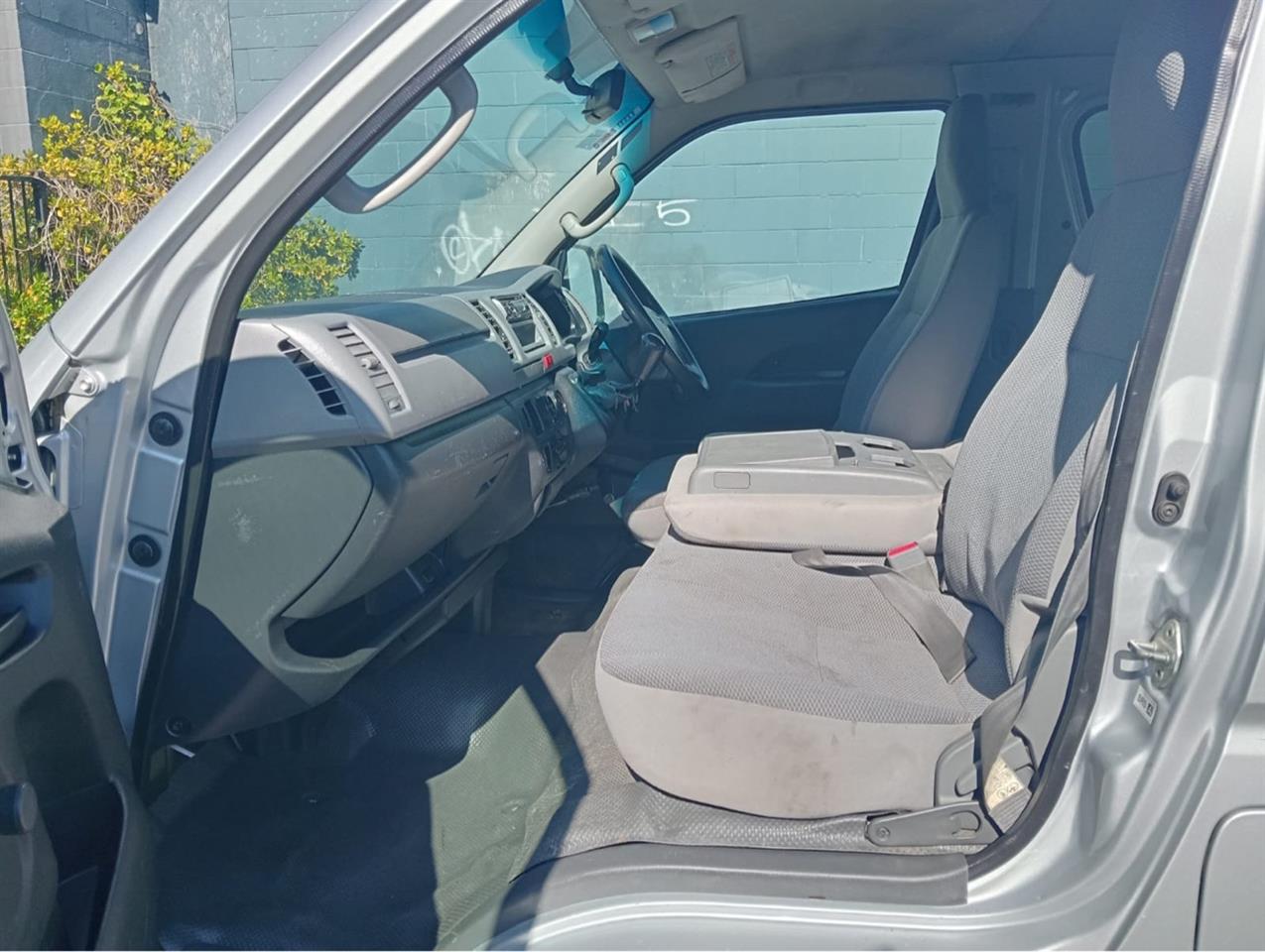 2009 Toyota Hiace