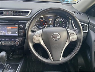 2015 Nissan X-TRAIL - Thumbnail