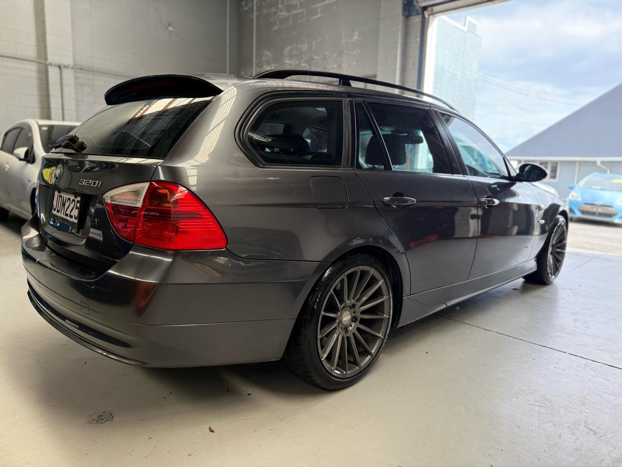 2007 BMW 320i