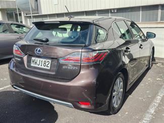2011 Lexus CT200H - Thumbnail
