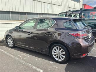 2011 Lexus CT200H - Thumbnail