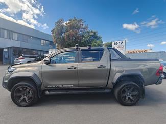2024 Toyota Hilux - Thumbnail