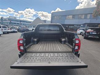2024 Toyota Hilux - Thumbnail