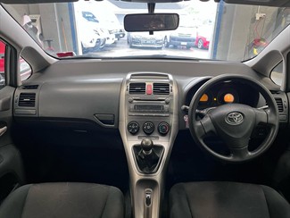 2009 Toyota Corolla - Thumbnail