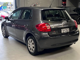 2009 Toyota Corolla - Thumbnail